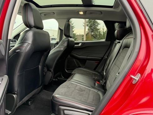 Certified 2022 Ford Escape SEL w/ SEL Stealth AWD Package image 17