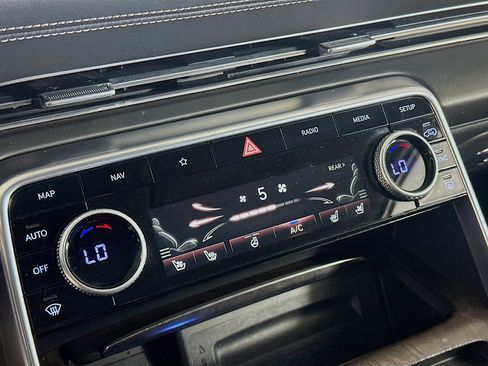 Used 2024 Genesis GV80 3.5T image 24