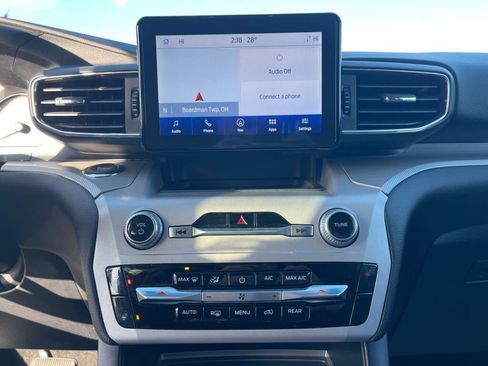 Used 2023 Ford Explorer XLT w/ Equipment Group 202A image 12