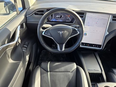Used 2017 Tesla Model X 75D image 14