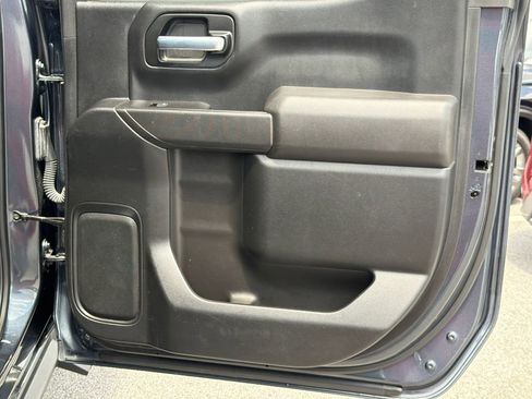 Used 2021 Chevrolet Silverado 1500 LT AWD/4WD image 16