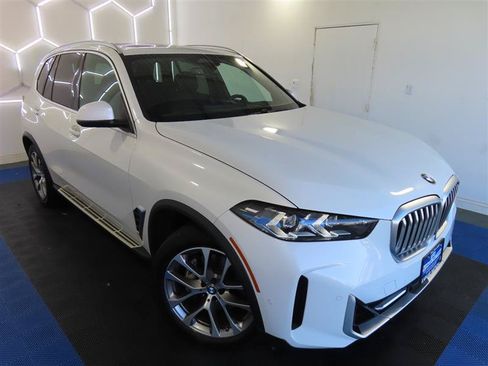 Used 2024 BMW X5 sDrive40i w/ Premium Package RWD image 8
