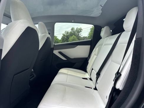 Used 2026 Tesla Model Y Long Range AWD/4WD image 18