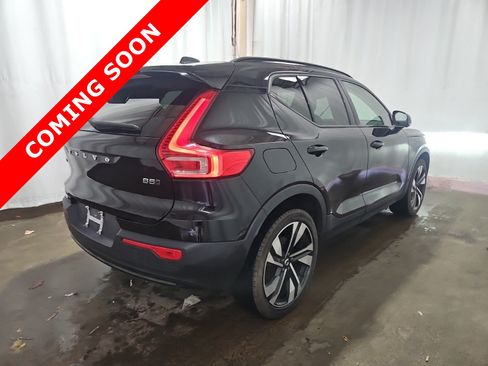Used 2023 Volvo XC40 B5 Ultimate w/ Protection Package Premier AWD/4WD image 3