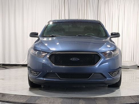 Used 2018 Ford Taurus SHO image 17