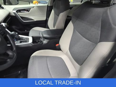 Used 2023 Toyota RAV4 XLE w/ Convenience Package FWD image 16