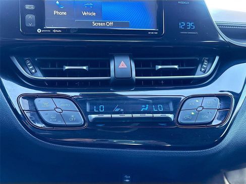 Used 2018 Toyota C-HR XLE image 17