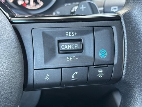 Used 2023 Nissan Rogue SV FWD image 27