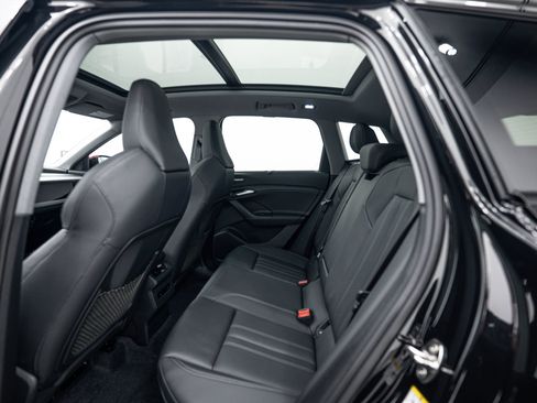 Certified 2025 Audi Q6 e-tron Premium Plus w/ Premium Plus AWD/4WD image 18