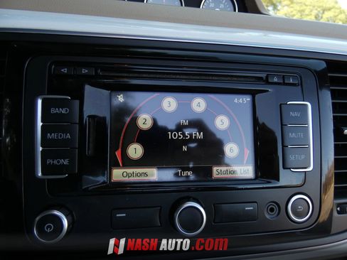 Used 2014 Volkswagen Beetle TDI FWD image 49
