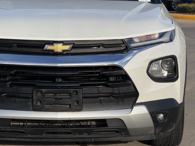Used 2021 Chevrolet TrailBlazer LT w/ Premium Seating Package FWD image 4