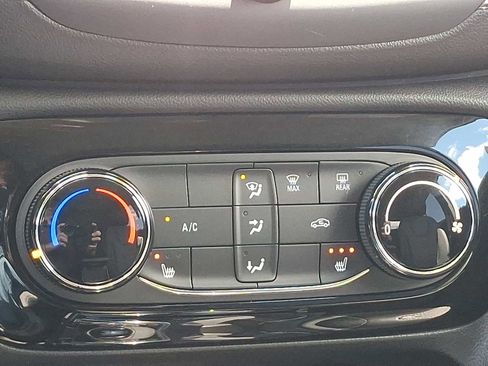 Used 2023 Buick Encore GX Preferred w/ Cold Weather Comfort Package FWD image 15