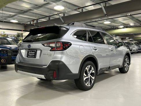 Used 2020 Subaru Outback Limited XT AWD/4WD image 2