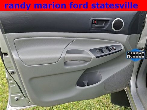 Used 2014 Toyota Tacoma PreRunner image 12