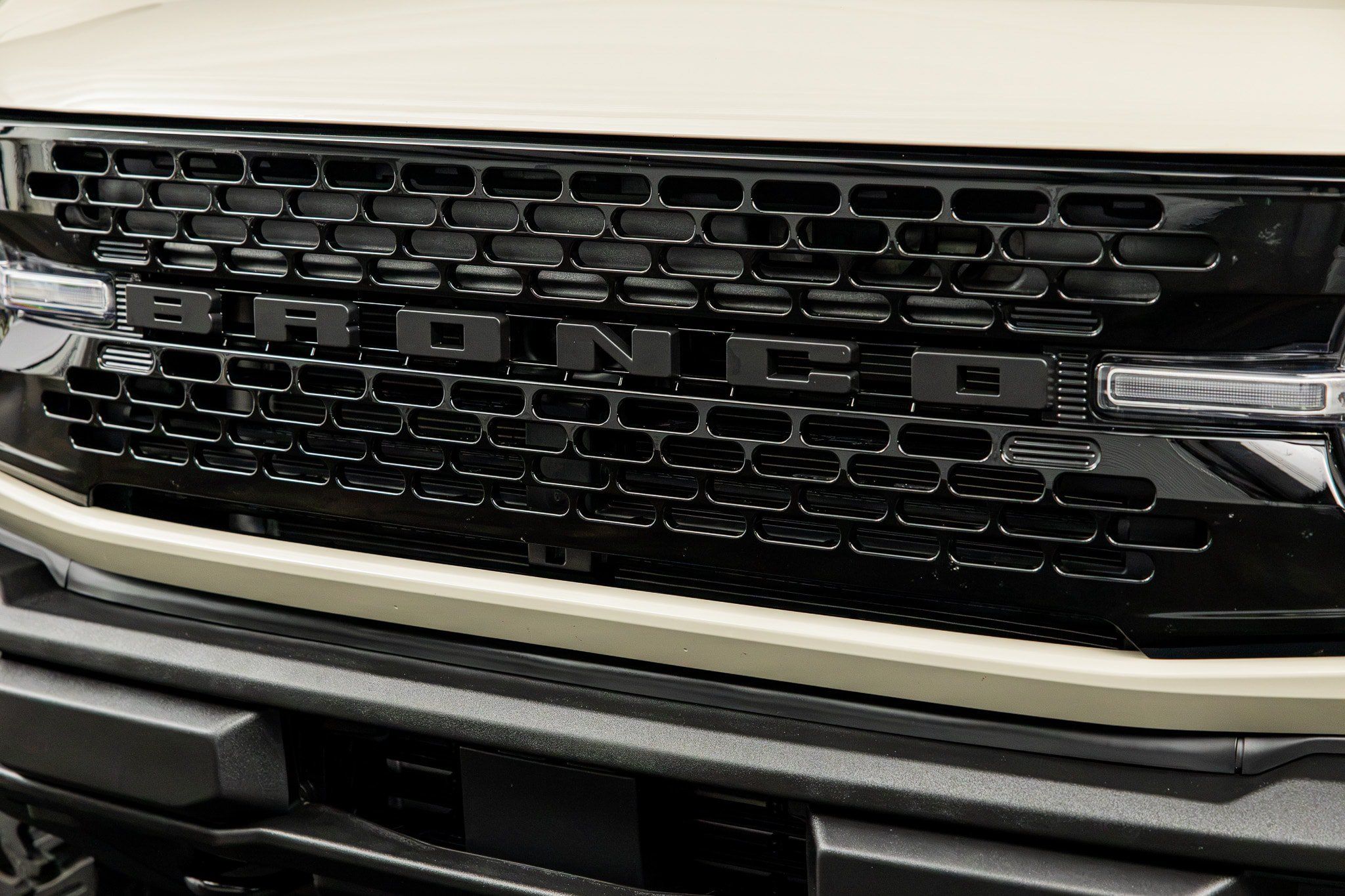 Used 2025 Ford Bronco Outer Banks AWD/4WD image 4