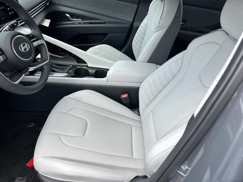 New 2026 Hyundai Elantra Limited FWD image 14