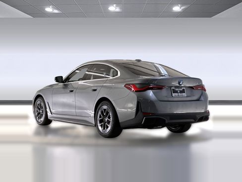 Used 2023 BMW i4 eDrive35 w/ Premium Package RWD image 3