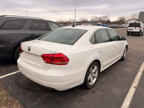 Used 2013 Volkswagen Passat 2.5 SE image 6