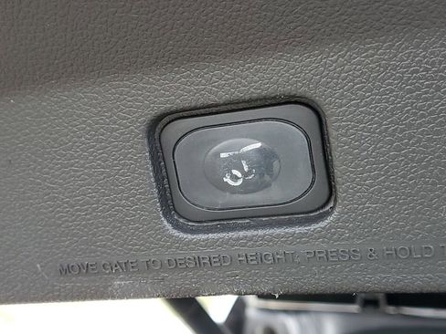 Used 2013 Ford Explorer XLT FWD image 10