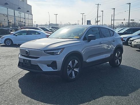 Certified 2023 Volvo C40 Recharge Core image 15