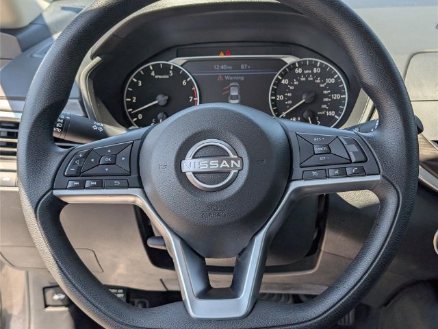 Used 2024 Nissan Altima 2.5 SV FWD image 14
