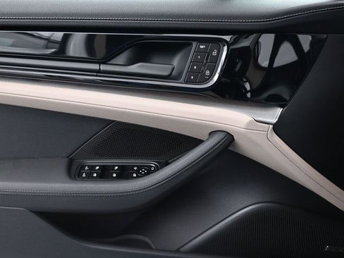 Certified 2026 Porsche Panamera image 13