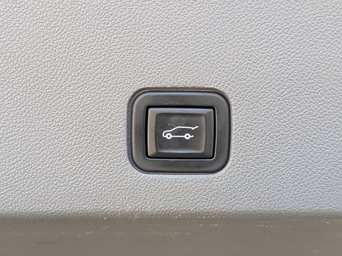 Used 2020 Cadillac XT6 Premium Luxury image 21