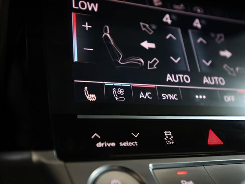 Used 2019 Audi e-tron Premium Plus AWD/4WD image 28