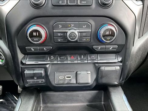 Used 2022 Chevrolet Silverado 1500 LT Trail Boss w/ Convenience Package II image 24