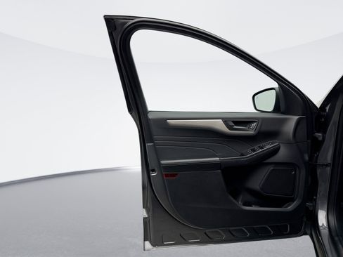 Used 2022 Ford Escape SE w/ Convenience Package image 9