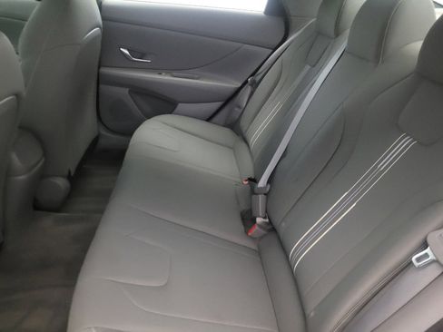Used 2023 Hyundai Elantra SEL w/ Convenience Package FWD image 18
