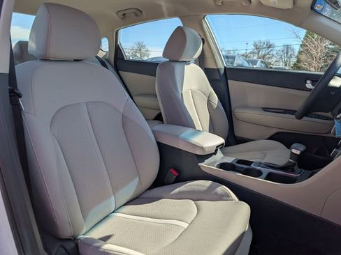 Used 2016 Kia Optima LX image 21