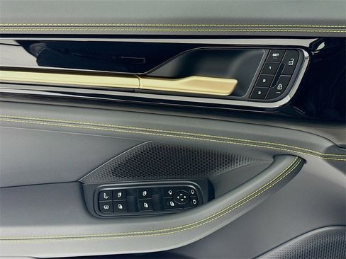 New 2026 Porsche Panamera 4 image 11