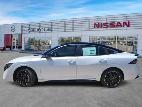 New 2026 Nissan Sentra SR FWD image 8
