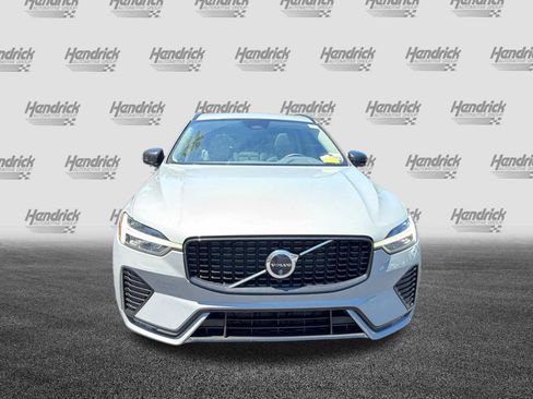 Used 2024 Volvo XC60 B5 Plus AWD/4WD image 6