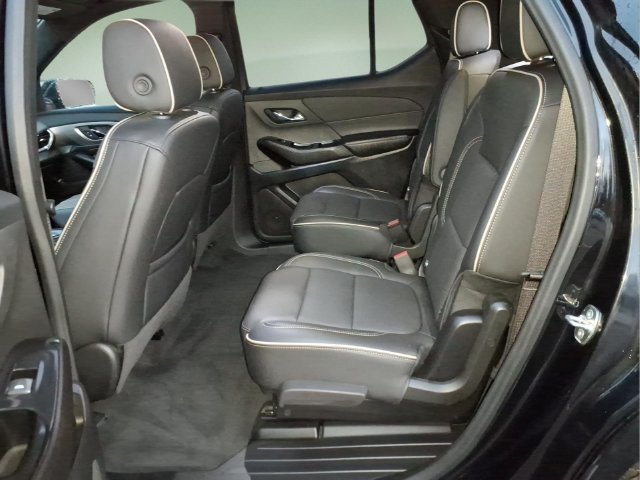 Used 2023 Chevrolet Traverse Premier AWD/4WD image 12