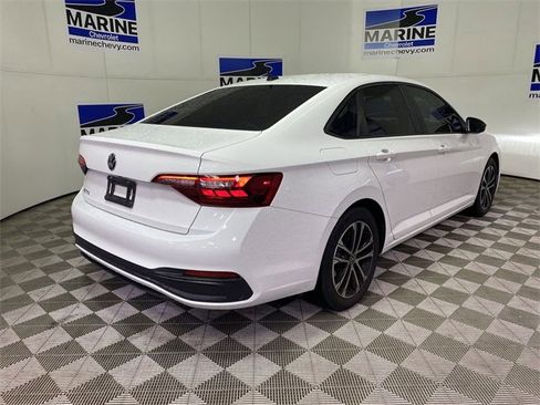 Used 2023 Volkswagen Jetta Sport image 16