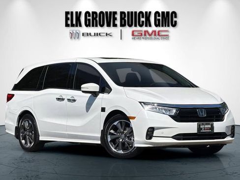 Used 2023 Honda Odyssey Elite image 2