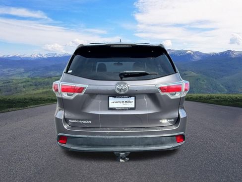 Used 2016 Toyota Highlander XLE image 4