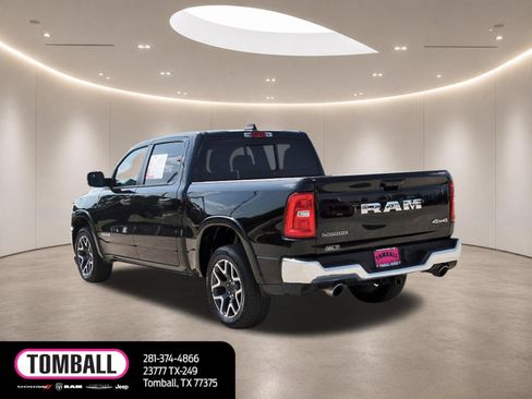 Used 2025 RAM 1500 Laramie AWD/4WD image 5