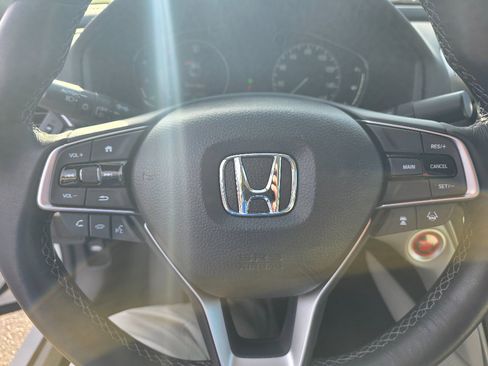 Used 2018 Honda Accord EX-L image 18