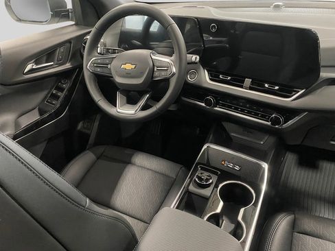 New 2026 Chevrolet Equinox LT w/ Convenience Package II image 7