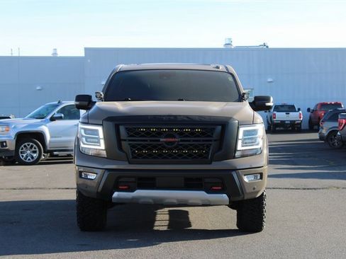 Used 2021 Nissan Titan PRO-4X w/ Pro-4x Convenience Package image 9