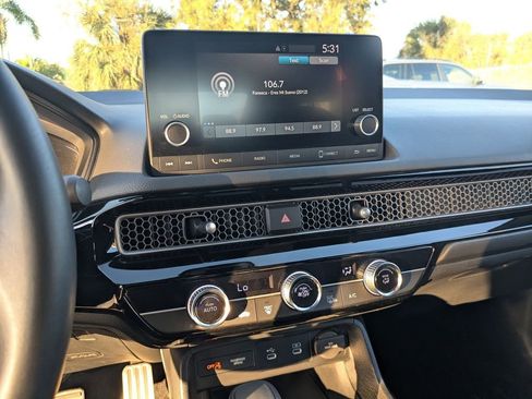 Used 2025 Honda Civic Sport image 19