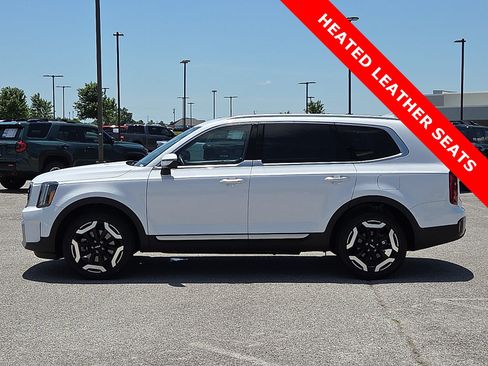 Used 2024 Kia Telluride S FWD image 3