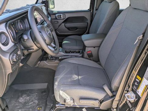 New 2026 Jeep Gladiator Sport AWD/4WD image 4