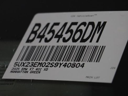 Used 2025 BMW X7 xDrive40i w/ M Sport Package image 26