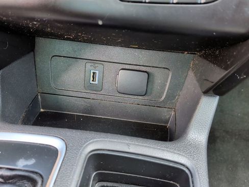 Used 2019 Ford Escape Titanium image 30