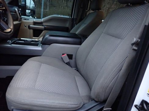 Used 2017 Ford F250 XLT w/ XLT Premium Package image 20