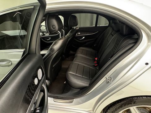 Used 2018 Mercedes-Benz E 300 4MATIC image 12